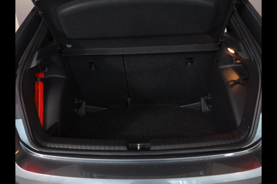 Škoda Fabia 1.0 TSI Monte Carlo 95 pk | Verlengde garantie | Navigatie via App | Parkeersensoren | Achteruitrijcamera | Stoelverwarming |
