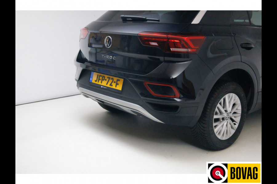 Volkswagen T-Roc 1.0 TSI 116 PK Business Edition | Stoelverw. | Apple Carplay / Android auto | PDC V+A | Automatisch inparkeren, Climate control, all season banden, extra getint glas achter