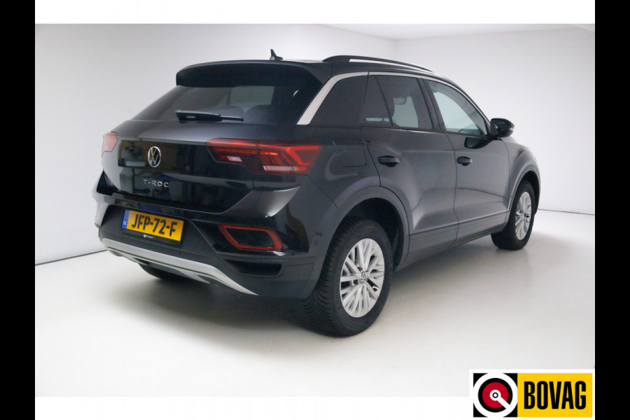 Volkswagen T-Roc 1.0 TSI 116 PK Business Edition | Stoelverw. | Apple Carplay / Android auto | PDC V+A | Automatisch inparkeren, Climate control, all season banden, extra getint glas achter