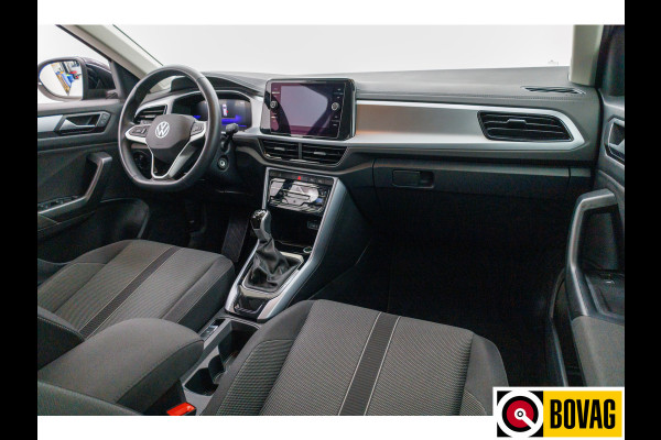 Volkswagen T-Roc 1.0 TSI 116 PK Business Edition | Stoelverw. | Apple Carplay / Android auto | PDC V+A | Automatisch inparkeren, Climate control, all season banden, extra getint glas achter