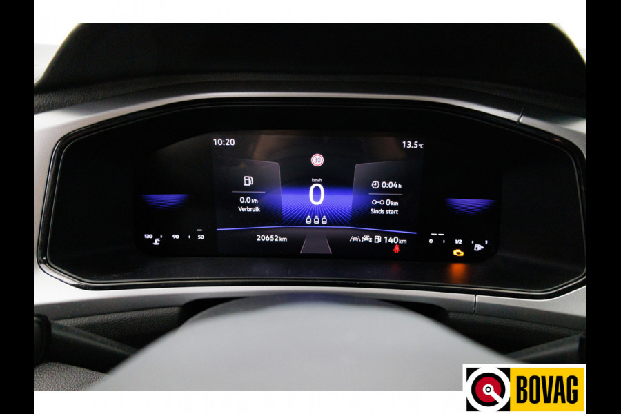 Volkswagen T-Roc 1.0 TSI 116 PK Business Edition | Stoelverw. | Apple Carplay / Android auto | PDC V+A | Automatisch inparkeren, Climate control, all season banden, extra getint glas achter