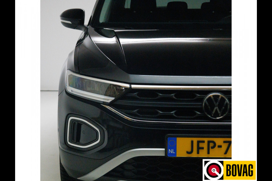 Volkswagen T-Roc 1.0 TSI 116 PK Business Edition | Stoelverw. | Apple Carplay / Android auto | PDC V+A | Automatisch inparkeren, Climate control, all season banden, extra getint glas achter