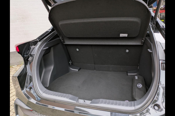 Toyota C-HR 1.8 Hybrid 140 First Edition|Groot-Navi|Stoel/Stuurverwarming|Blindspot|Keyless-Entry|Elektr.Achterklep|Adapt.Cruise