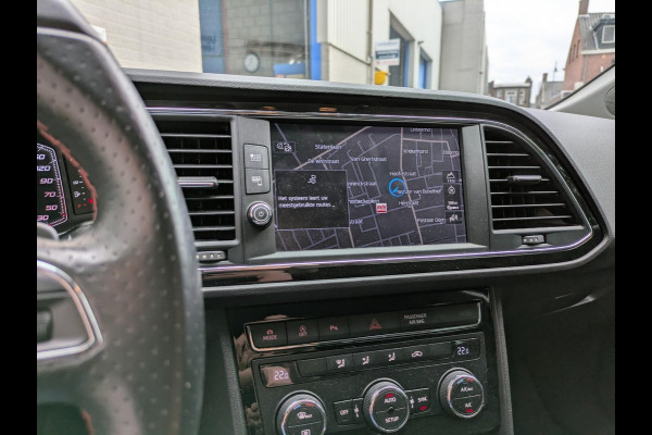 Seat Leon 1.5 TSI FR Business Intense DSG|Camera|Keyless-Entry|Virtual-Cockpit|LED|Stoelverwarming|Apple-Carplay/Android-Auto Seat Leon 1.5 TSI FR Business Intense DSG|Camera|Keyless-Entry|Virtual-Cockpit|LED|Stoelverwarming|Apple-Carplay/Android-Auto