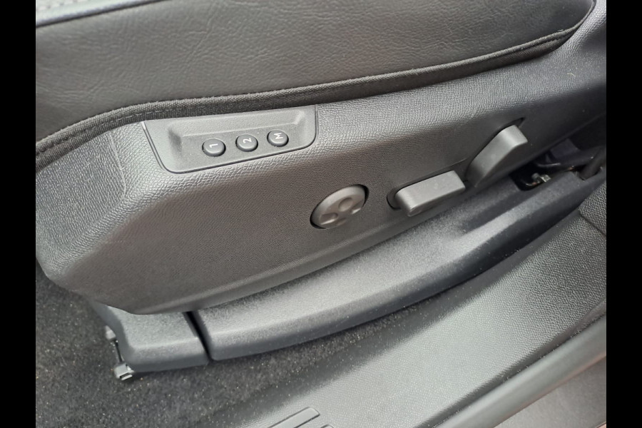 DS 7 Crossback 1.2 PureTech Executive | Automaat | Pano | Trekhaak| LED | Navi | Camera | Keyless | DS 7 Crossback 1.2 PureTech Executive | Automaat | Pano | Trekhaak| LED | Navi | Camera | Keyless |