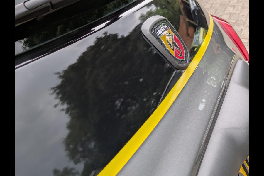 Fiat 500 1.4 T-Jet Abarth 595 Pista|Two-Tone|Beats-Audio|ECC|PDC|Complete historie Fiat 500 1.4 T-Jet Abarth 595 Pista|Two-Tone|Beats-Audio|ECC|PDC|Complete historie