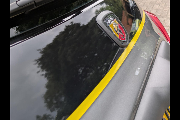 Fiat 500 1.4 T-Jet Abarth 595 Pista|Two-Tone|Beats-Audio|ECC|PDC|Complete historie Fiat 500 1.4 T-Jet Abarth 595 Pista|Two-Tone|Beats-Audio|ECC|PDC|Complete historie