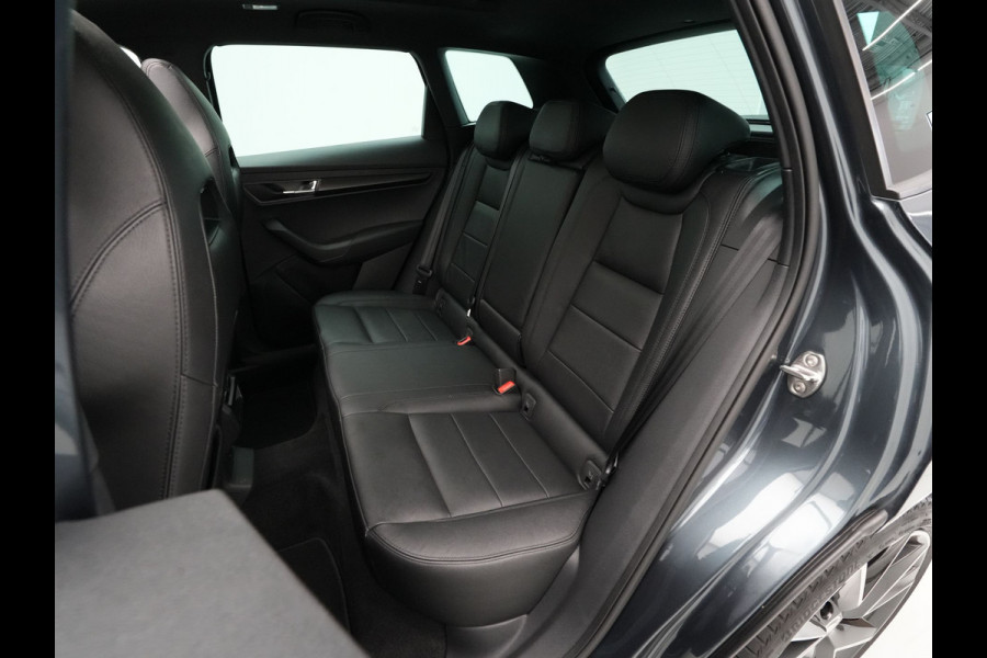Škoda Karoq 1.5 TSI 150pk DSG Sportline Business Leer Panorama dak Trekhaak Canton