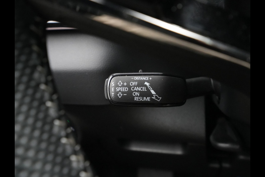 Škoda Karoq 1.5 TSI 150pk DSG Sportline Business Leer Panorama dak Trekhaak Canton