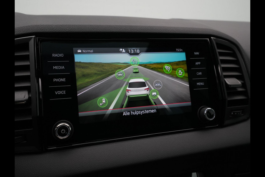 Škoda Karoq 1.5 TSI 150pk DSG Sportline Business Leer Panorama dak Trekhaak Canton