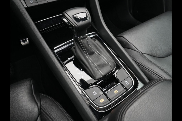 Škoda Karoq 1.5 TSI 150pk DSG Sportline Business Leer Panorama dak Trekhaak Canton