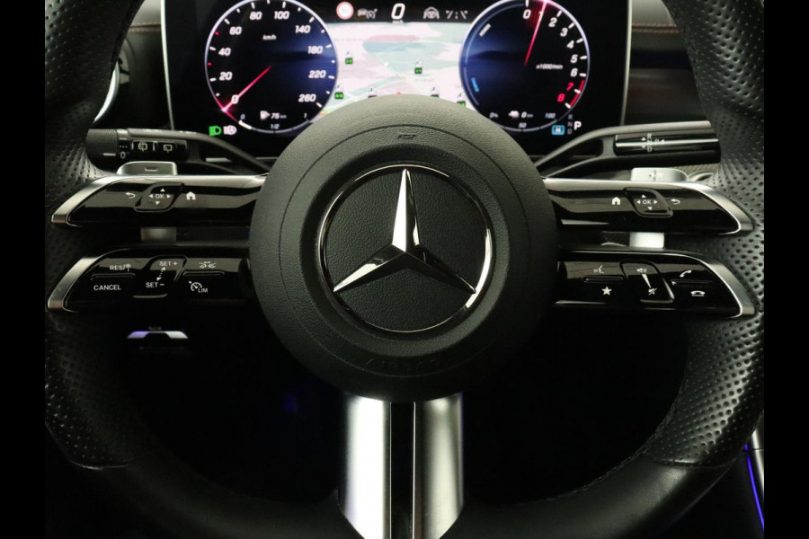 Mercedes-Benz C-Klasse 300e AMG Line | Panoramadak | Trekhaak | 360 Camera | Leder | Stoelverwarming | Adaptive cruise | Memory | Sfeerverlichting | PHEV | Plug In