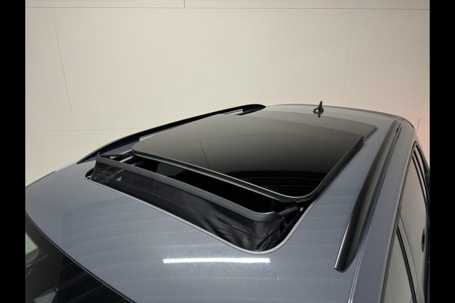 Volkswagen Tiguan 1.4 TSI eHybrid Black Style R-Line Pano Sfeer Trekh.