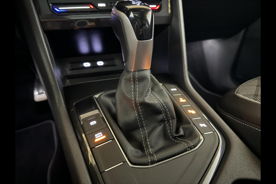 Volkswagen Tiguan 1.4 TSI eHybrid Black Style R-Line Pano Sfeer Trekh.