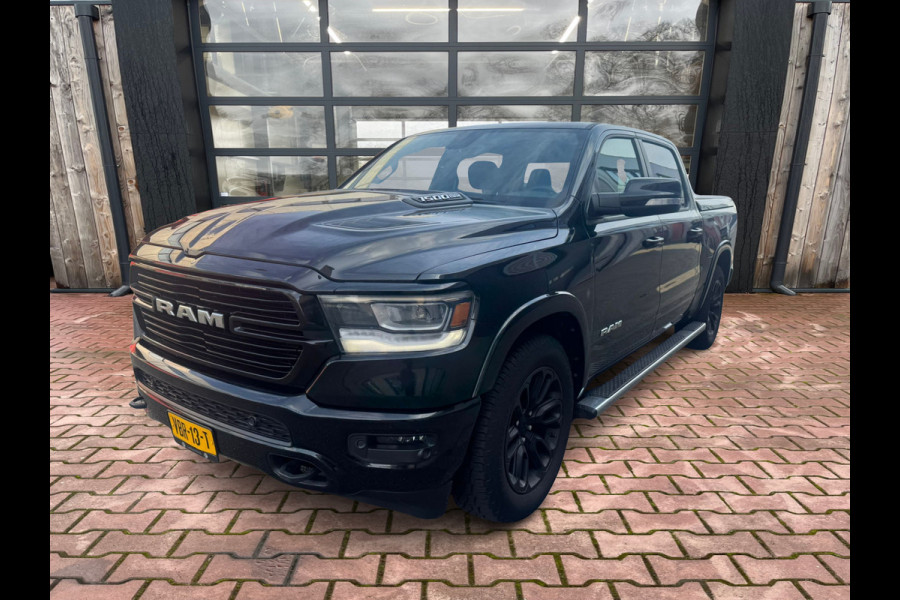 Dodge Ram 1500 5.7 V8 4x4 Crew Cab Laramie | Pano | Trekhaak | Leder | Stoelverwarming/ventilatie | Keyless | Camera | Sidesteps | Navi | Stuurverwarming |