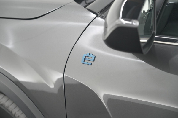 Citroën Ë-C4 Shine 50 kWh | Camera | Pack Winter | Apple Carplay | Navigatie