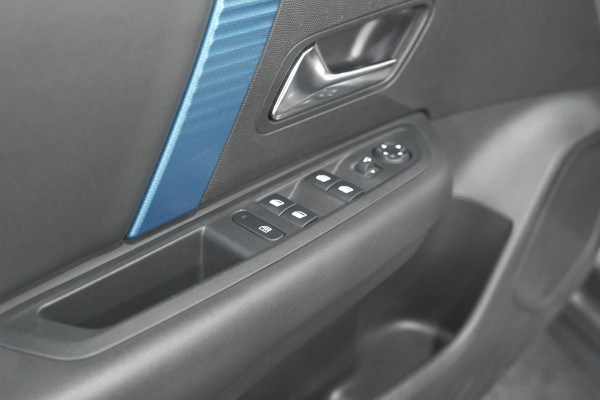 Citroën Ë-C4 Shine 50 kWh | Camera | Pack Winter | Apple Carplay | Navigatie