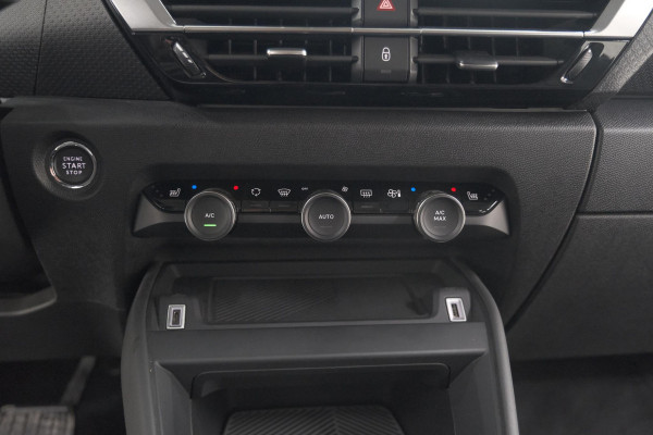 Citroën Ë-C4 Shine 50 kWh | Camera | Pack Winter | Apple Carplay | Navigatie