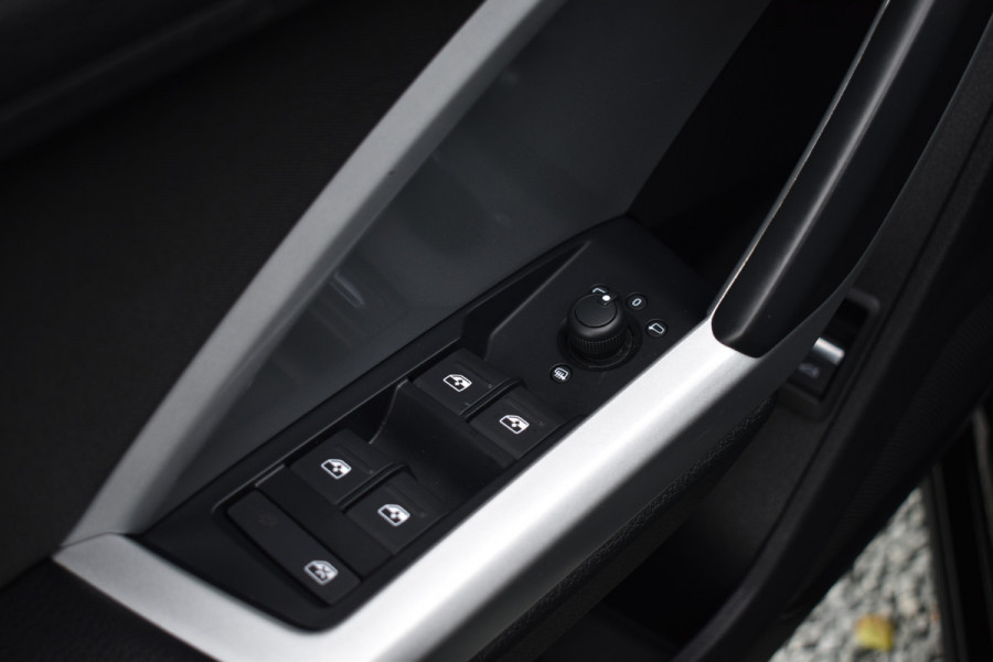 Audi Q3 45 TFSI e 245pk S-TRONIC PRO-LINE VIRTUAL/PDC/CARPLAY