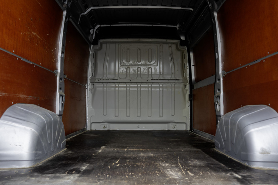 Peugeot Boxer 330 BlueHDI | L2H2 | Imperiaal | Ladder | Camera | Navi | Cruise | Airco | Euro 6