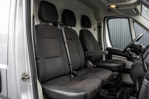 Peugeot Boxer 330 BlueHDI | L2H2 | Imperiaal | Ladder | Camera | Navi | Cruise | Airco | Euro 6