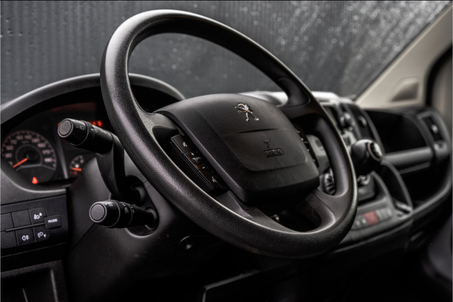 Peugeot Boxer 330 BlueHDI | L2H2 | Imperiaal | Ladder | Camera | Navi | Cruise | Airco | Euro 6