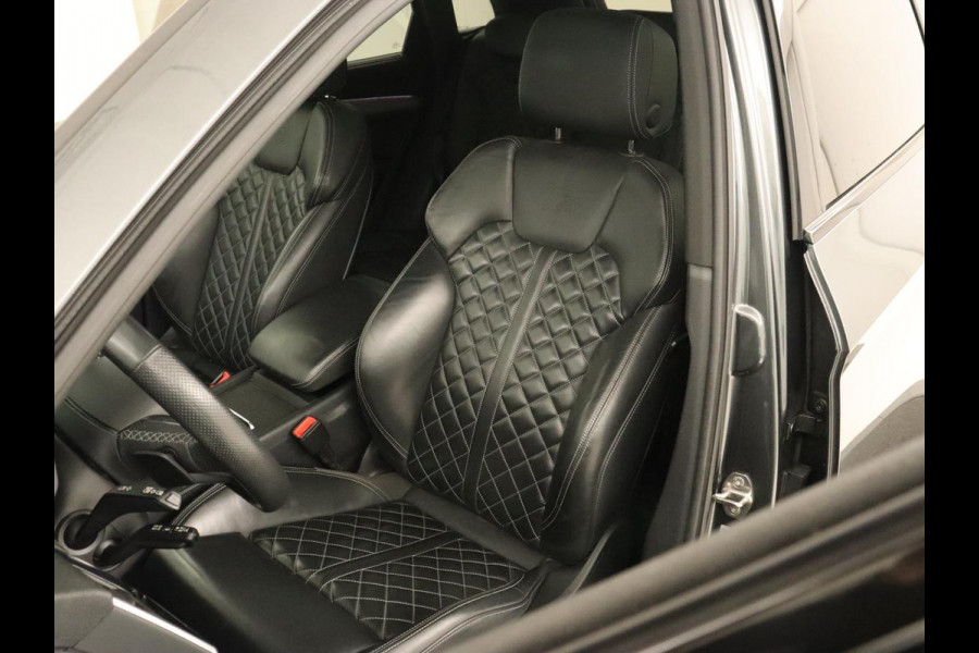 Audi Q5 55 TFSIe S edition | Panoramadak | 360 Camera | Massage | Adaptive cruise | Bang & Olufsen | Luchtvering | Head-Up | Achterbankverwarming | Carplay | Trekhaak | Stuurverwarming | Matrix LED | PHEV | Plug In