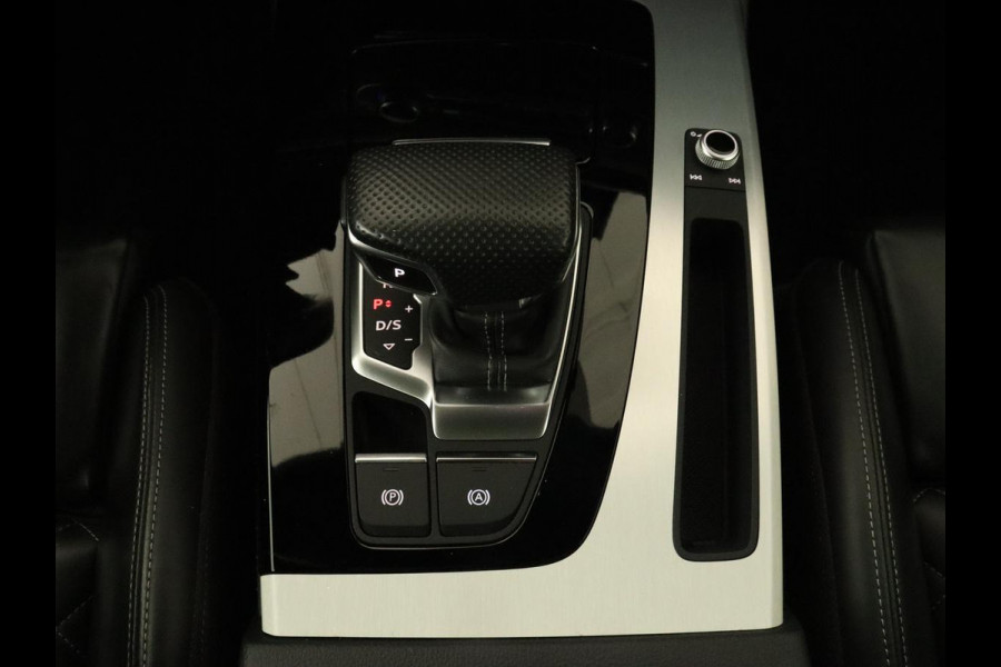 Audi Q5 55 TFSIe S edition | Panoramadak | 360 Camera | Massage | Adaptive cruise | Bang & Olufsen | Luchtvering | Head-Up | Achterbankverwarming | Carplay | Trekhaak | Stuurverwarming | Matrix LED | PHEV | Plug In