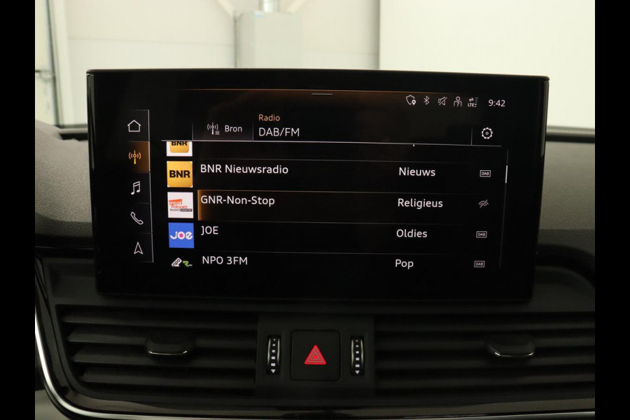 Audi Q5 55 TFSIe S edition | Panoramadak | 360 Camera | Massage | Adaptive cruise | Bang & Olufsen | Luchtvering | Head-Up | Achterbankverwarming | Carplay | Trekhaak | Stuurverwarming | Matrix LED | PHEV | Plug In