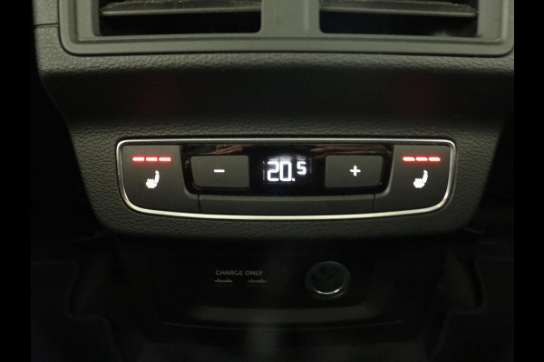 Audi Q5 55 TFSIe S edition | Panoramadak | 360 Camera | Massage | Adaptive cruise | Bang & Olufsen | Luchtvering | Head-Up | Achterbankverwarming | Carplay | Trekhaak | Stuurverwarming | Matrix LED | PHEV | Plug In
