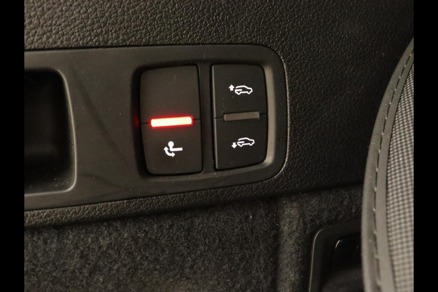Audi Q5 55 TFSIe S edition | Panoramadak | 360 Camera | Massage | Adaptive cruise | Bang & Olufsen | Luchtvering | Head-Up | Achterbankverwarming | Carplay | Trekhaak | Stuurverwarming | Matrix LED | PHEV | Plug In