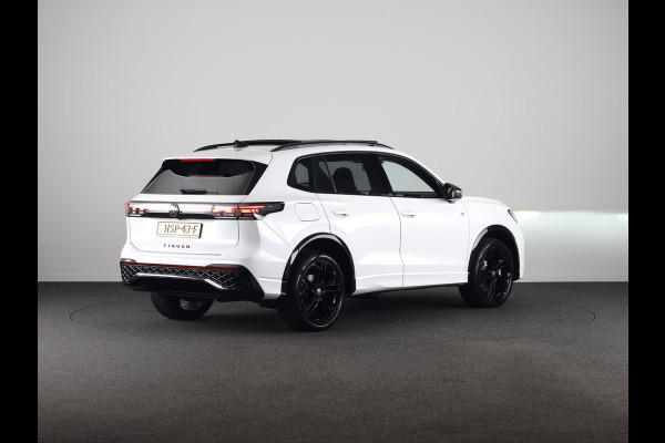 Volkswagen Tiguan 1.5 eHybrid R-Line Edition 204PK PHEV | Verlengde garantie | Panorama dak | Trekhaak | Black Style | Matrix koplampen |  Assistance pakket plus |
