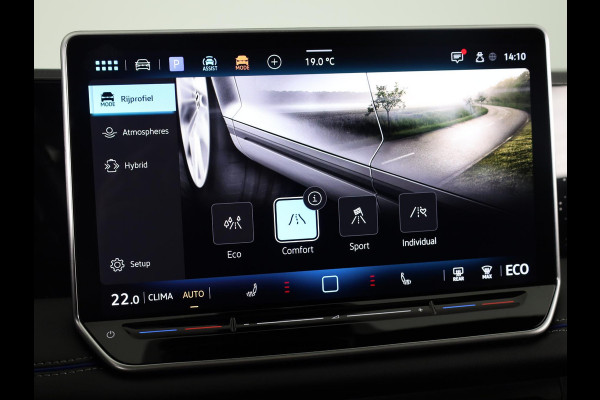 Volkswagen Tiguan 1.5 eHybrid R-Line Edition 204PK PHEV | Verlengde garantie | Panorama dak | Trekhaak | Black Style | Matrix koplampen |  Assistance pakket plus |
