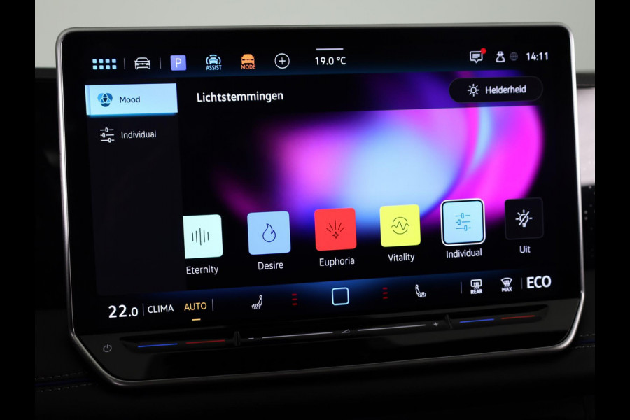 Volkswagen Tiguan 1.5 eHybrid R-Line Edition 204PK PHEV | Verlengde garantie | Panorama dak | Trekhaak | Black Style | Matrix koplampen |  Assistance pakket plus |