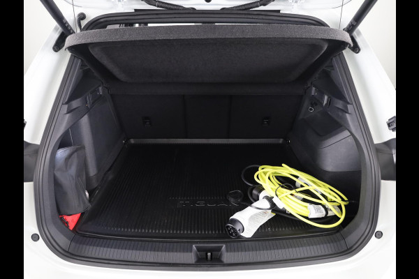 Volkswagen Tiguan 1.5 eHybrid R-Line Edition 204PK PHEV | Verlengde garantie | Panorama dak | Trekhaak | Black Style | Matrix koplampen |  Assistance pakket plus |