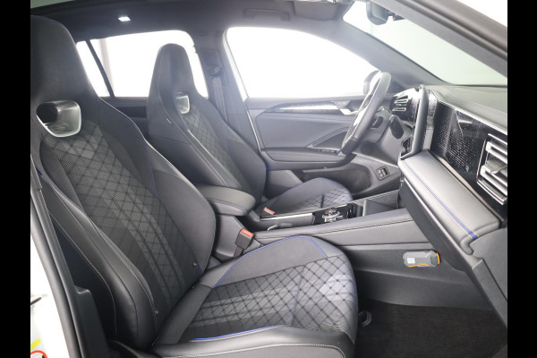 Volkswagen Tiguan 1.5 eHybrid R-Line Edition 204PK PHEV | Verlengde garantie | Panorama dak | Trekhaak | Black Style | Matrix koplampen |  Assistance pakket plus |
