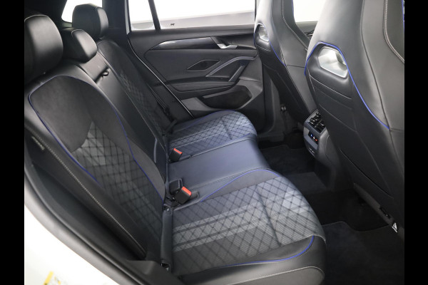 Volkswagen Tiguan 1.5 eHybrid R-Line Edition 204PK PHEV | Verlengde garantie | Panorama dak | Trekhaak | Black Style | Matrix koplampen |  Assistance pakket plus |