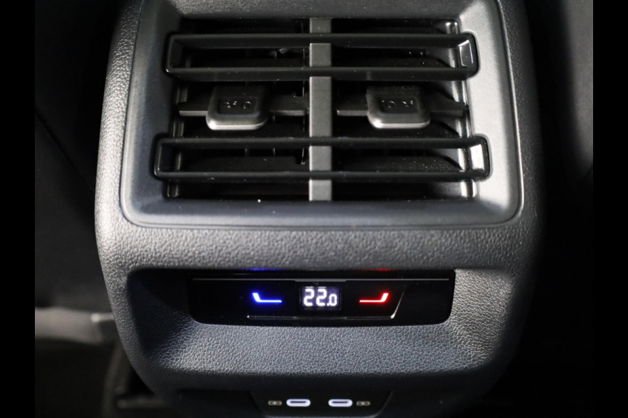 Volkswagen Tiguan 1.5 eHybrid R-Line Edition 204PK PHEV | Verlengde garantie | Panorama dak | Trekhaak | Black Style | Matrix koplampen |  Assistance pakket plus |