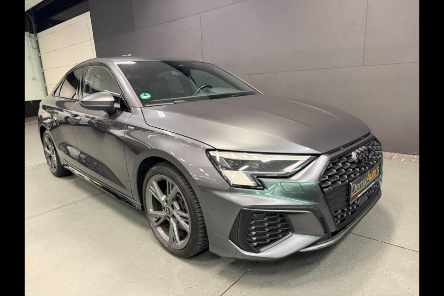 Audi A3 Limousine 35 TFSI 2X S-LINE BLACK-LINE V-COCKPIT/NAVI/DAB/CARPLAY/ECC/PDC/CRUISE///