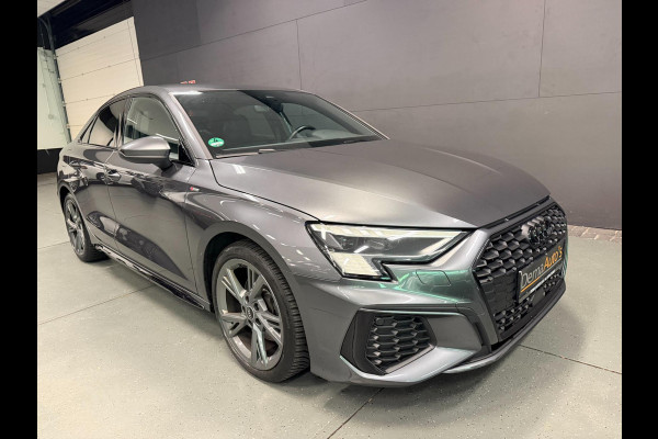 Audi A3 Limousine 35 TFSI 2X S-LINE BLACK-LINE V-COCKPIT/NAVI/DAB/CARPLAY/ECC/PDC/CRUISE///