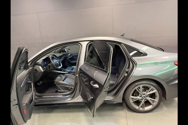 Audi A3 Limousine 35 TFSI 2X S-LINE BLACK-LINE V-COCKPIT/NAVI/DAB/CARPLAY/ECC/PDC/CRUISE///