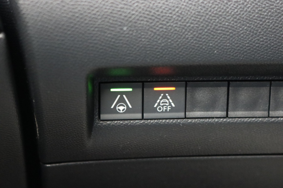 Peugeot 2008 1.2 PureTech GT Pack Aut8 | Adpatieve Cruise Control | Panoramadak | Focal Sound System | Sfeerverlichting | Camera | Keyless Go | 3D-Display | Stoelverwarming | Full Led |