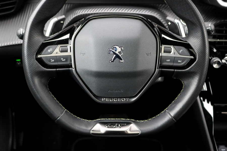 Peugeot 2008 1.2 PureTech GT Pack Aut8 | Adpatieve Cruise Control | Panoramadak | Focal Sound System | Sfeerverlichting | Camera | Keyless Go | 3D-Display | Stoelverwarming | Full Led |