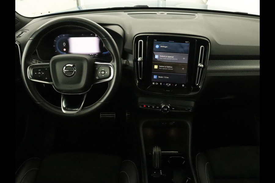 Volvo XC40 Recharge P8 AWD R Design | Panoramadak | Trekhaak | Stoel & stuurverwarming | Adaptive cruise | Carplay | Full LED | Camera | Leder/Alcantara | Keyless