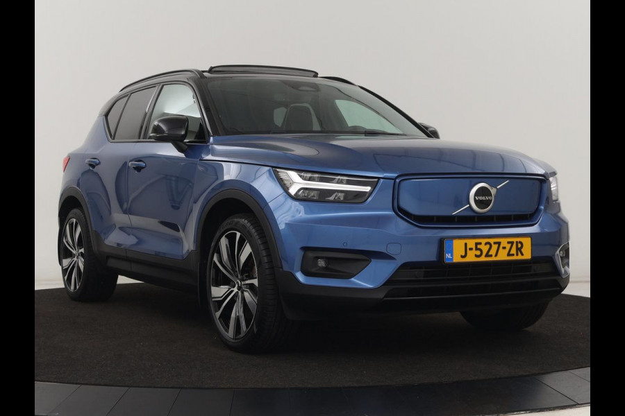 Volvo XC40 Recharge P8 AWD R Design | Panoramadak | Trekhaak | Stoel & stuurverwarming | Adaptive cruise | Carplay | Full LED | Camera | Leder/Alcantara | Keyless