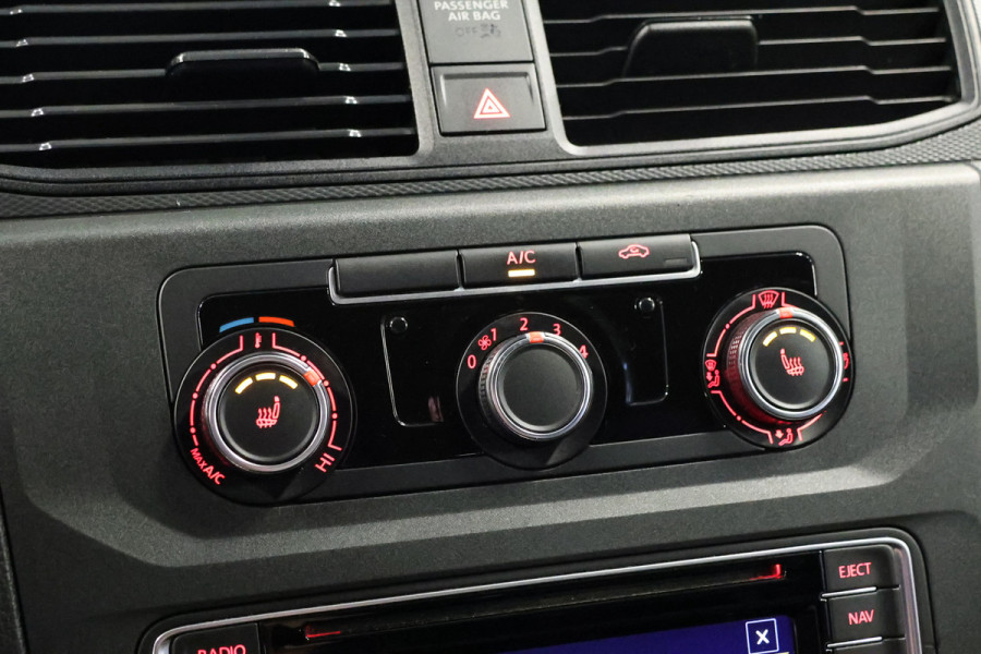 Volkswagen Caddy 2.0 TDI DSG | L+R Schuifdeur | AP Suspension | CarPlay | Camera | Stoelverwarming | Trekhaak | Airco | Cruise control | Dealer onderhouden | Nieuwe APK