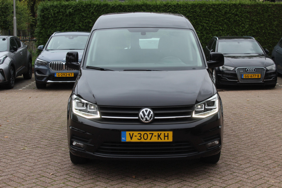 Volkswagen Caddy 2.0 TDI L1H1 BMT Highline / Trekhaak / Apple CarPlay / Navigatie / Xenon / 17'' / Parkeerhulp achter / Zijschuifdeur rechts / Cruise Control