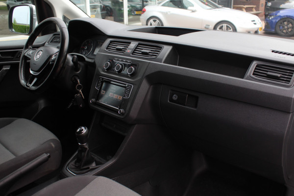 Volkswagen Caddy 2.0 TDI L1H1 BMT Highline / Trekhaak / Apple CarPlay / Navigatie / Xenon / 17'' / Parkeerhulp achter / Zijschuifdeur rechts / Cruise Control
