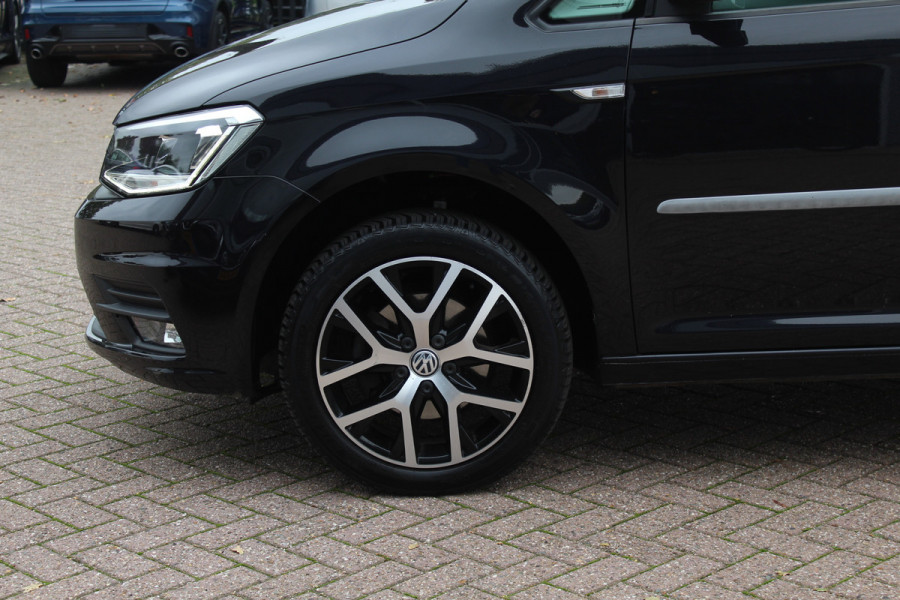Volkswagen Caddy 2.0 TDI L1H1 BMT Highline / Trekhaak / Apple CarPlay / Navigatie / Xenon / 17'' / Parkeerhulp achter / Zijschuifdeur rechts / Cruise Control
