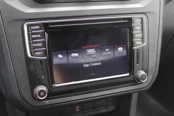 Volkswagen Caddy 2.0 TDI L1H1 BMT Highline / Trekhaak / Apple CarPlay / Navigatie / Xenon / 17'' / Parkeerhulp achter / Zijschuifdeur rechts / Cruise Control